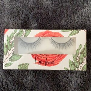 strip lashes